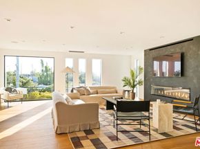 1900 Penmar Avenue, Venice CA 90291