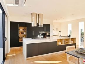 1900 Penmar Avenue, Venice CA 90291