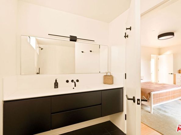 1900 Penmar Avenue, Venice CA 90291