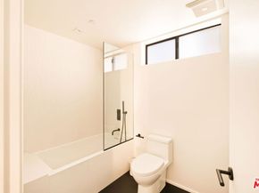 1900 Penmar Avenue, Venice CA 90291