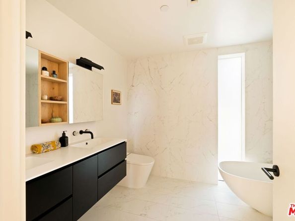 1900 Penmar Avenue, Venice CA 90291