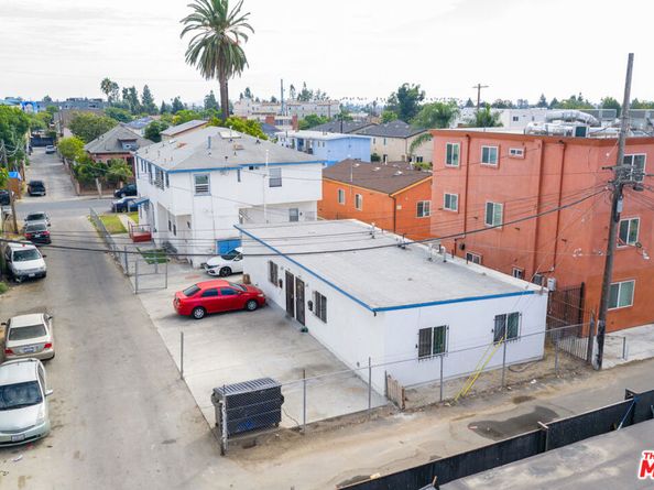 1047 E 33rd Street, Los Angeles CA 90011