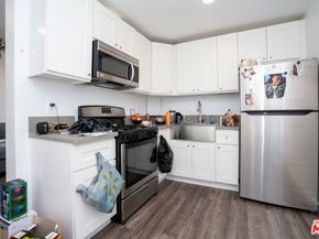 1047 E 33rd Street, Los Angeles CA 90011