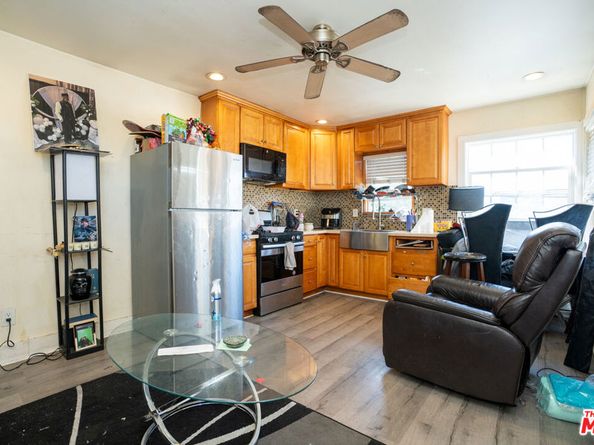 1412 W Florence Avenue, Los Angeles CA 90047