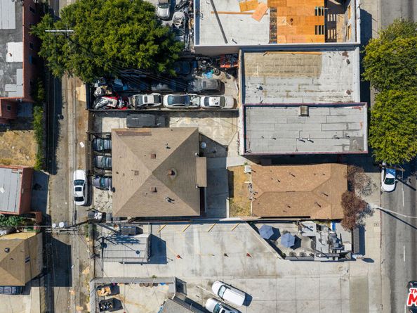 1412 W Florence Avenue, Los Angeles CA 90047