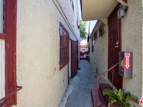 1412 W Florence Avenue, Los Angeles CA 90047