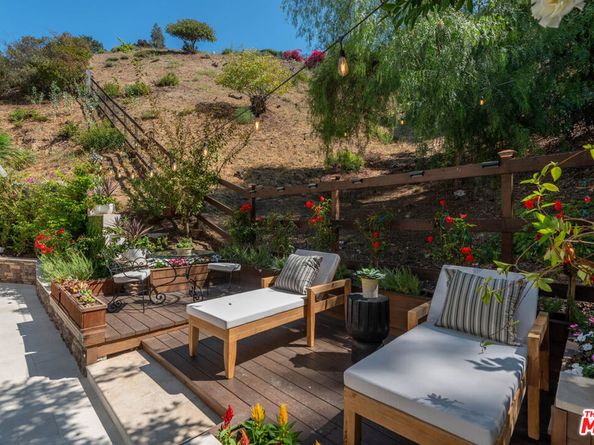 2468 Coldwater Canyon Drive, Beverly Hills CA 90210