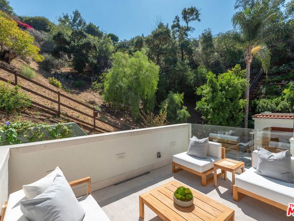 2468 Coldwater Canyon Drive, Beverly Hills CA 90210