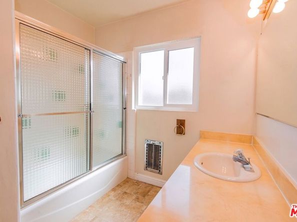 960 Crestview Drive, Pasadena CA 91107