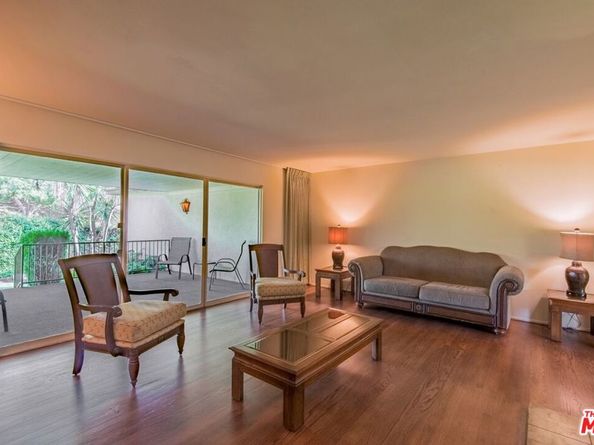 960 Crestview Drive, Pasadena CA 91107
