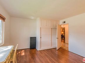960 Crestview Drive, Pasadena CA 91107