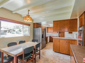 960 Crestview Drive, Pasadena CA 91107