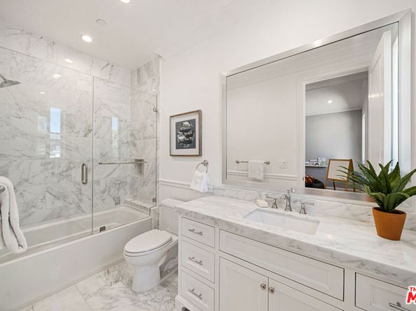 813 N Spaulding Avenue, Los Angeles CA 90046