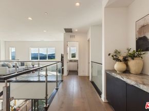 20668 W Hummingbird Court, Porter Ranch CA 91326
