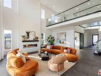 20668 W Hummingbird Court