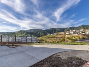 20668 W Hummingbird Court, Porter Ranch CA 91326