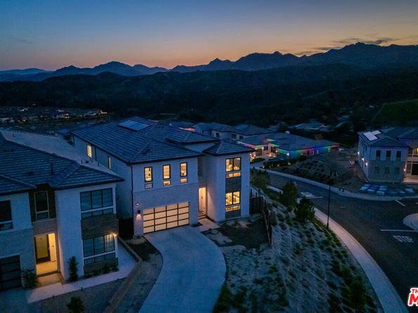 20668 W Hummingbird Court, Porter Ranch CA 91326