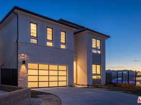 20668 W Hummingbird Court, Porter Ranch CA 91326