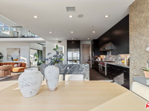 20668 W Hummingbird Court, Porter Ranch CA 91326