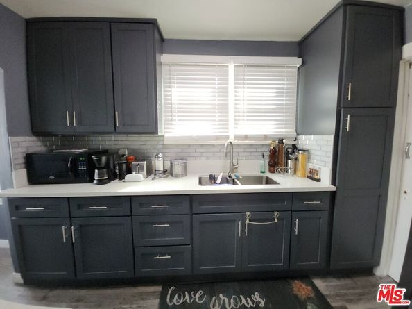 1932 W 84th Street, Los Angeles CA 90047
