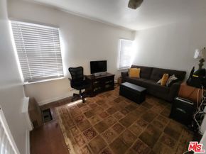 1932 W 84th Street, Los Angeles CA 90047