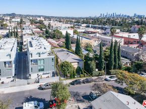 1140 N Beachwood Drive, Los Angeles CA 90038