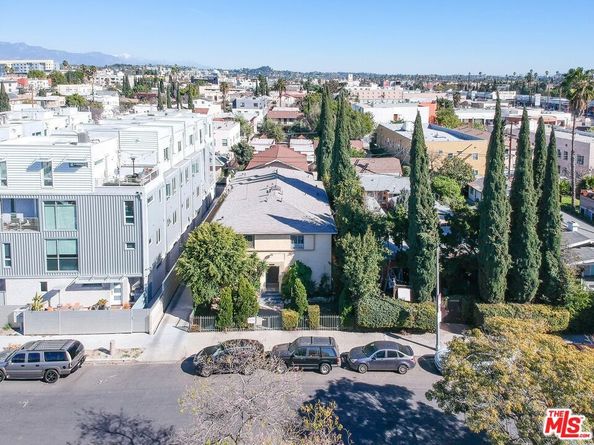 1140 N Beachwood Drive, Los Angeles CA 90038