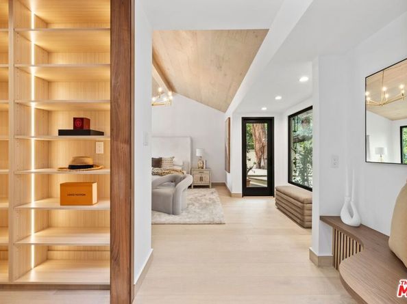 15415 Milldale Drive, Los Angeles CA 90077
