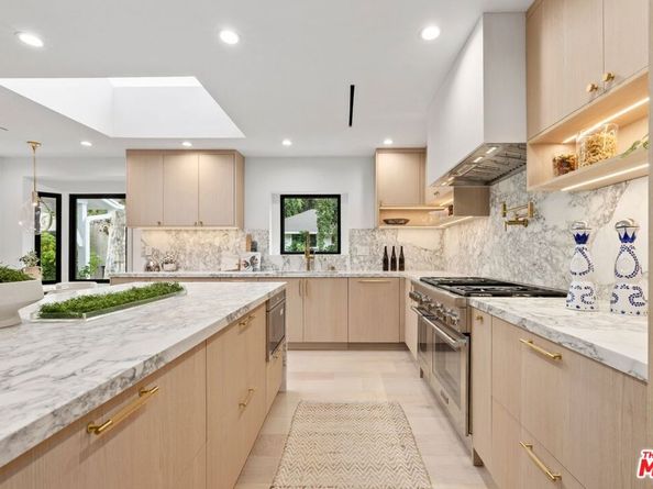 15415 Milldale Drive, Los Angeles CA 90077
