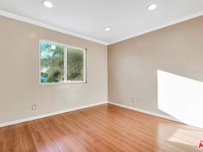 8333 Topeka Drive, Northridge CA 91324