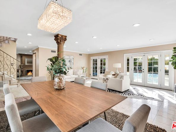 8333 Topeka Drive, Northridge CA 91324