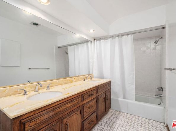 2310 Apollo Drive, Los Angeles CA 90046