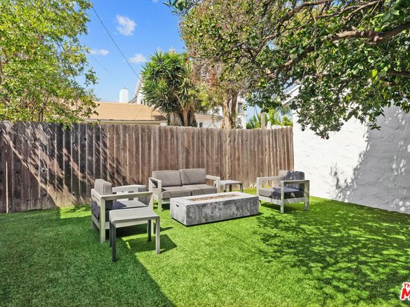 1115 S La Peer Drive, Los Angeles CA 90035