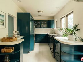 816 Hyperion Avenue, Los Angeles CA 90029