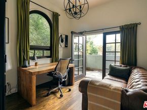 816 Hyperion Avenue, Los Angeles CA 90029