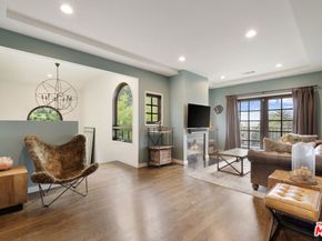 816 Hyperion Avenue, Los Angeles CA 90029