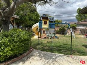 9419 Haskell Avenue, North Hills CA 91343