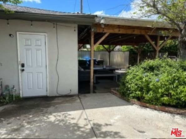 9419 Haskell Avenue, North Hills CA 91343