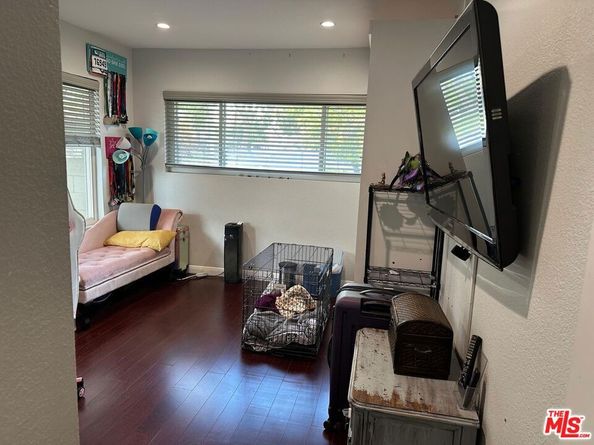 9419 Haskell Avenue, North Hills CA 91343