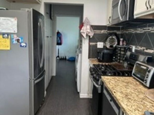 9419 Haskell Avenue, North Hills CA 91343