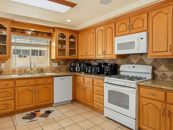 3972 Mclaughlin Avenue, Los Angeles CA 90066