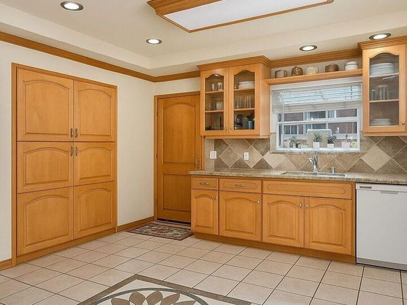 3972 Mclaughlin Avenue, Los Angeles CA 90066