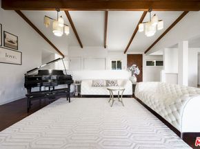 24880 Via Valmonte, Torrance CA 90505