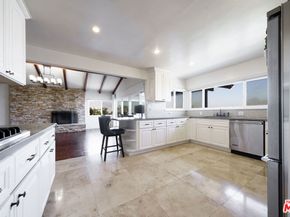 24880 Via Valmonte, Torrance CA 90505