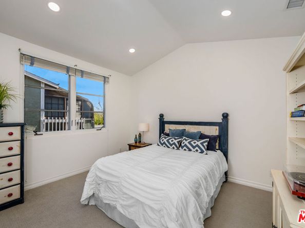 1028 9th Street, Manhattan Beach CA 90266
