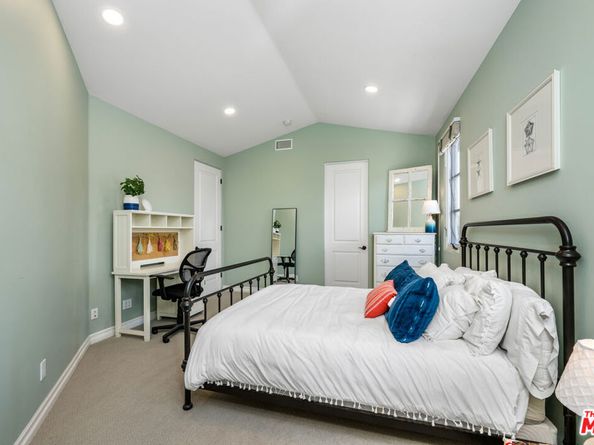 1028 9th Street, Manhattan Beach CA 90266