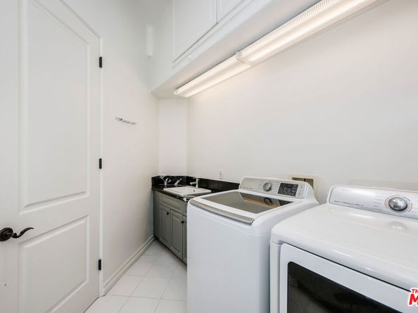 1028 9th Street, Manhattan Beach CA 90266
