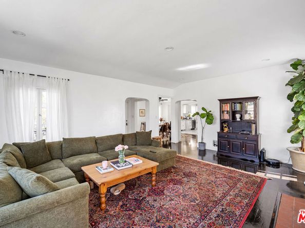 1122 S Sycamore Avenue, Los Angeles CA 90019