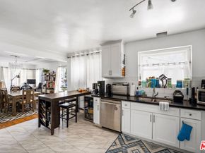 1122 S Sycamore Avenue, Los Angeles CA 90019