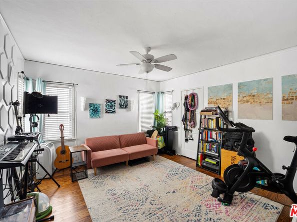 1122 S Sycamore Avenue, Los Angeles CA 90019